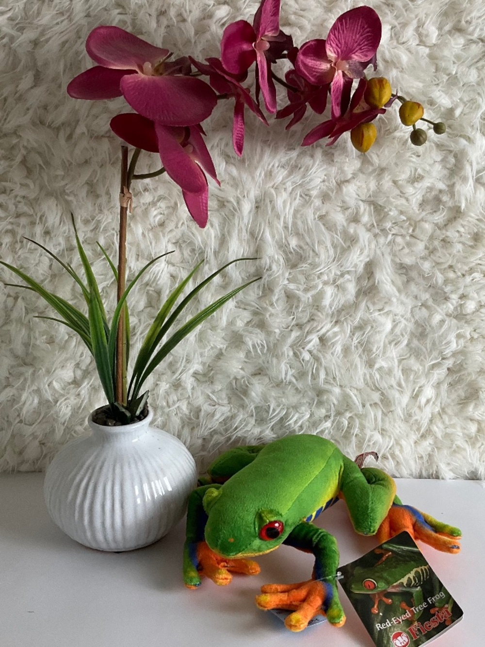 RED-EYED TREE FROG PLUSH TOY/STUFFED ANIMAL~NEW WITH TAGS!